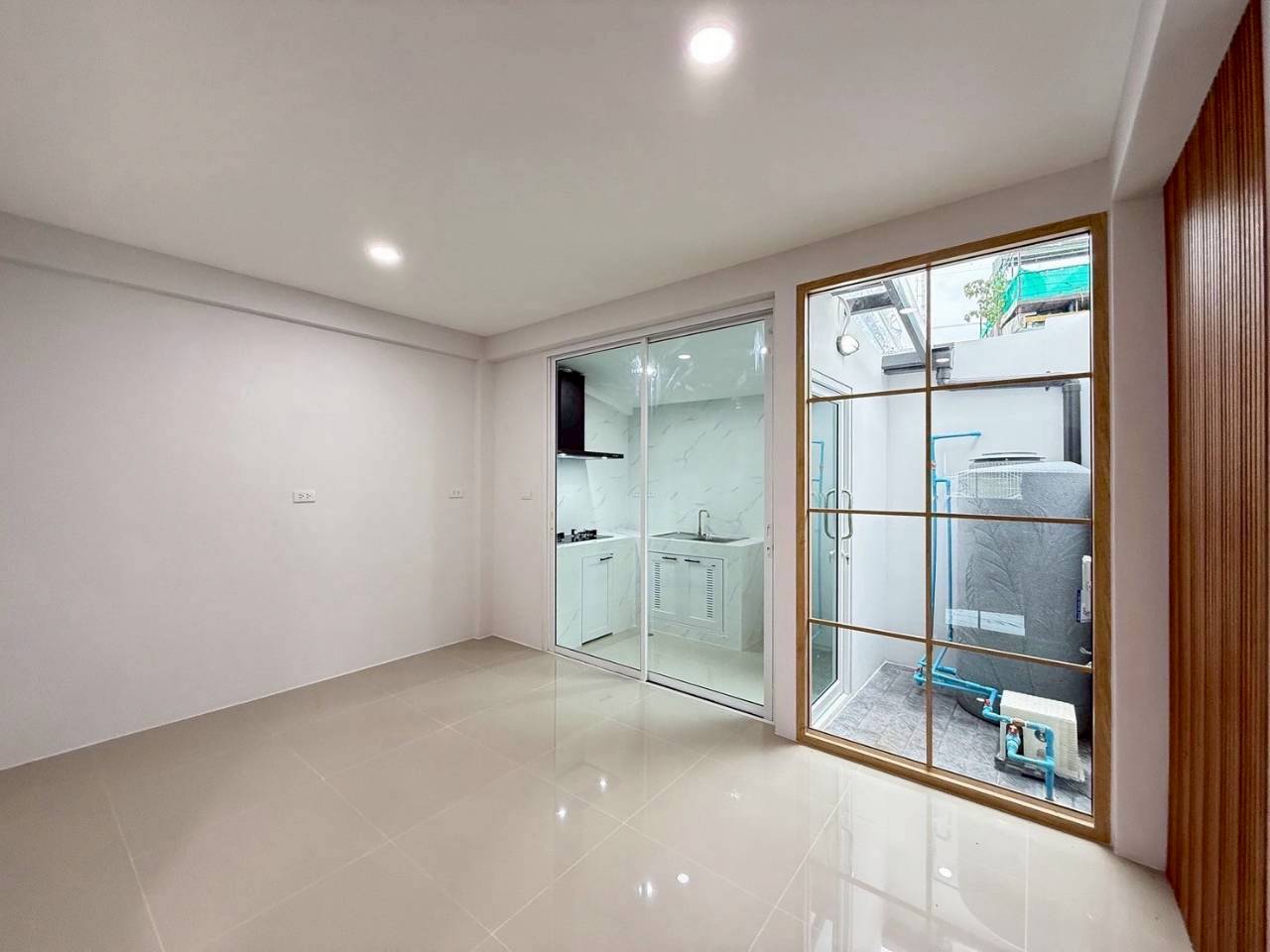 ทาวน์เฮ้าหลังมุม โซนฉลอง WR-03665 9
