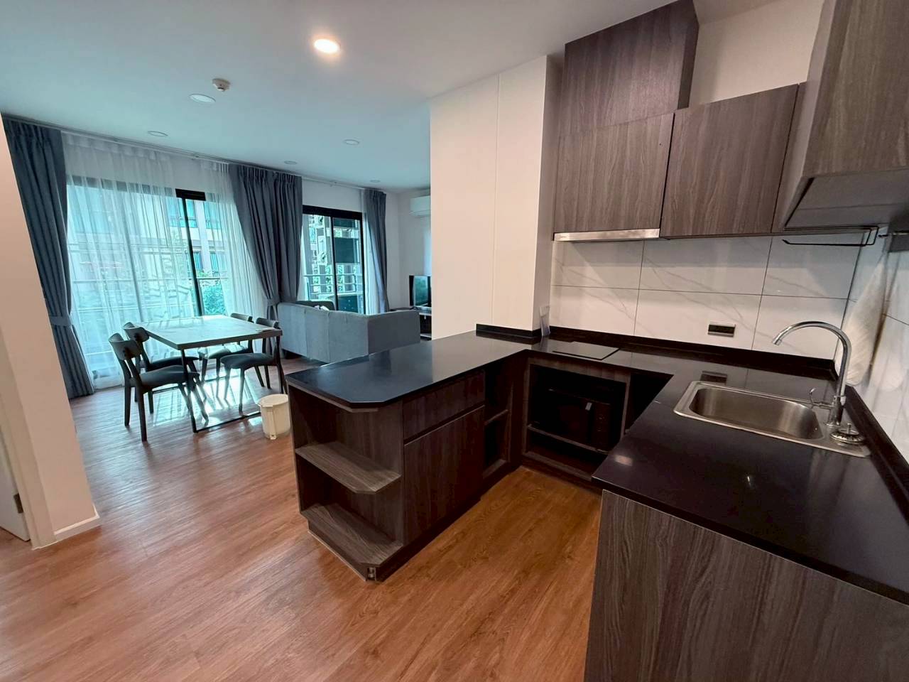 Space Condo WR-03672 6