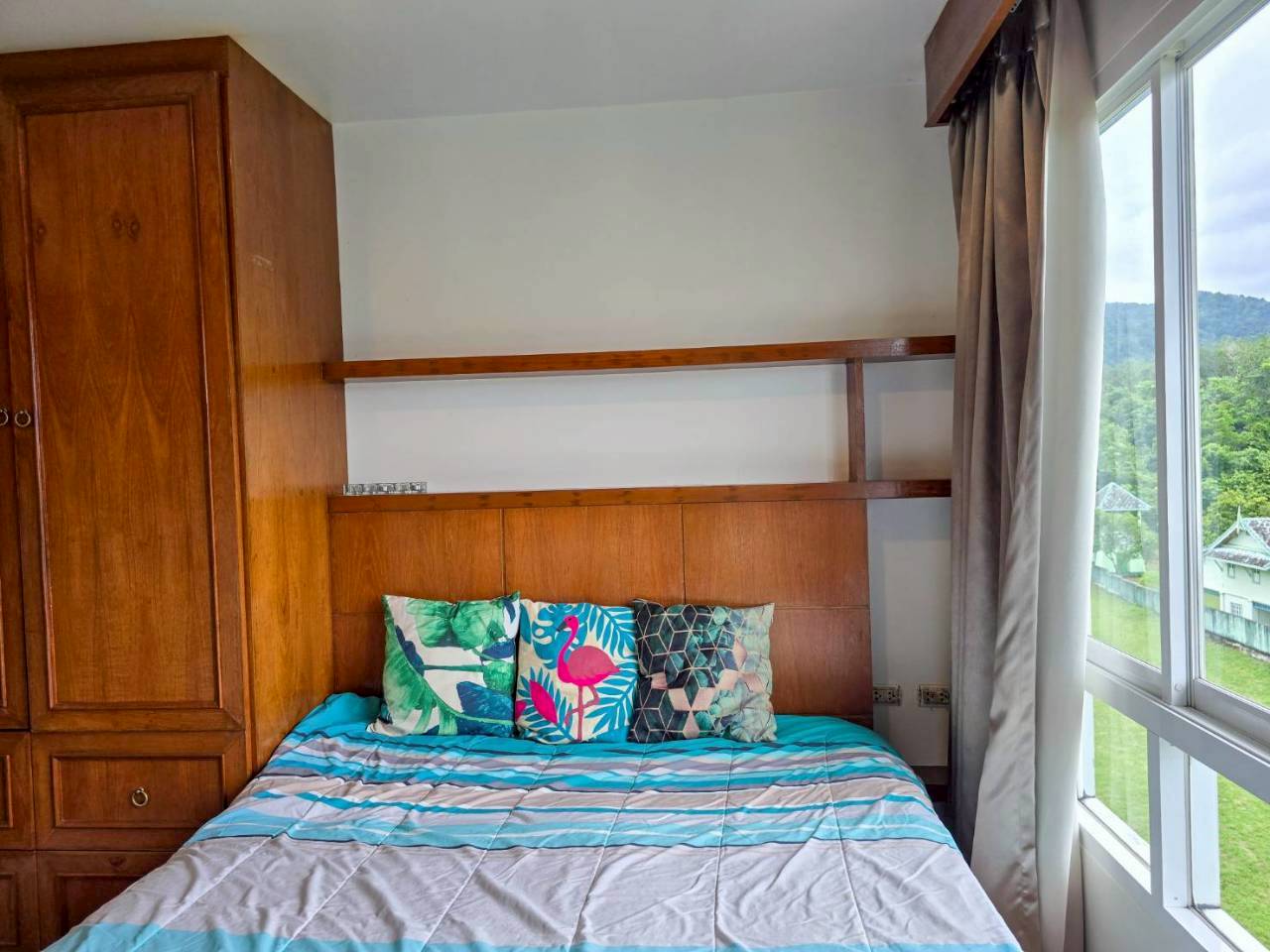 Plus 2 Condominium WR-03681 4