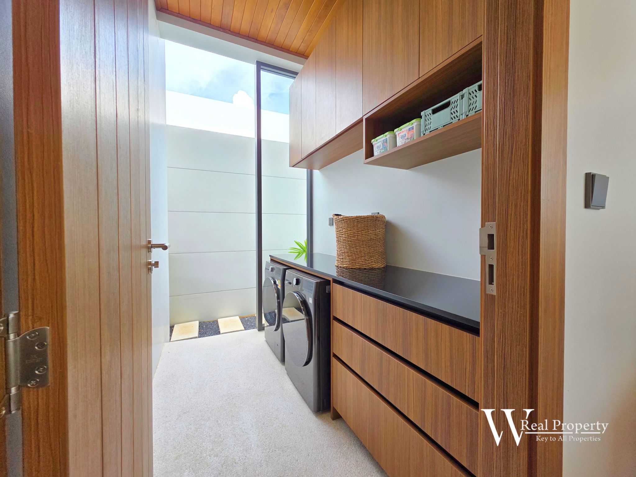 Brand New- Stunning luxury pool villa at Cherng talay Phuket 7