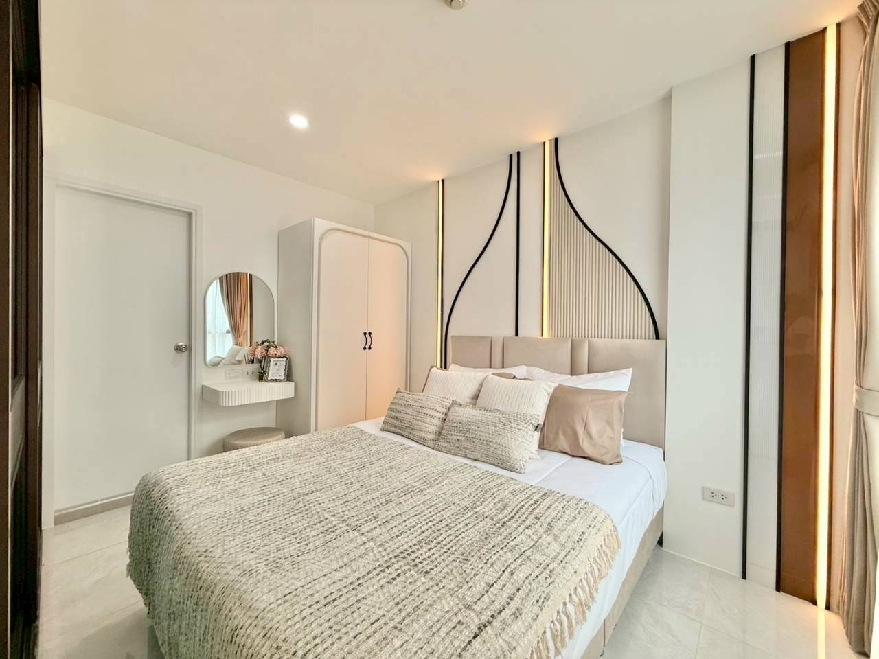 Zcape 3 Condominium WR-03731 5