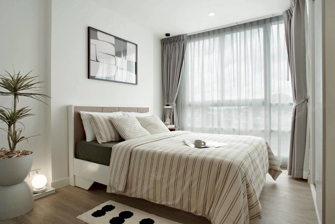 The Light Condo WR-03739 5
