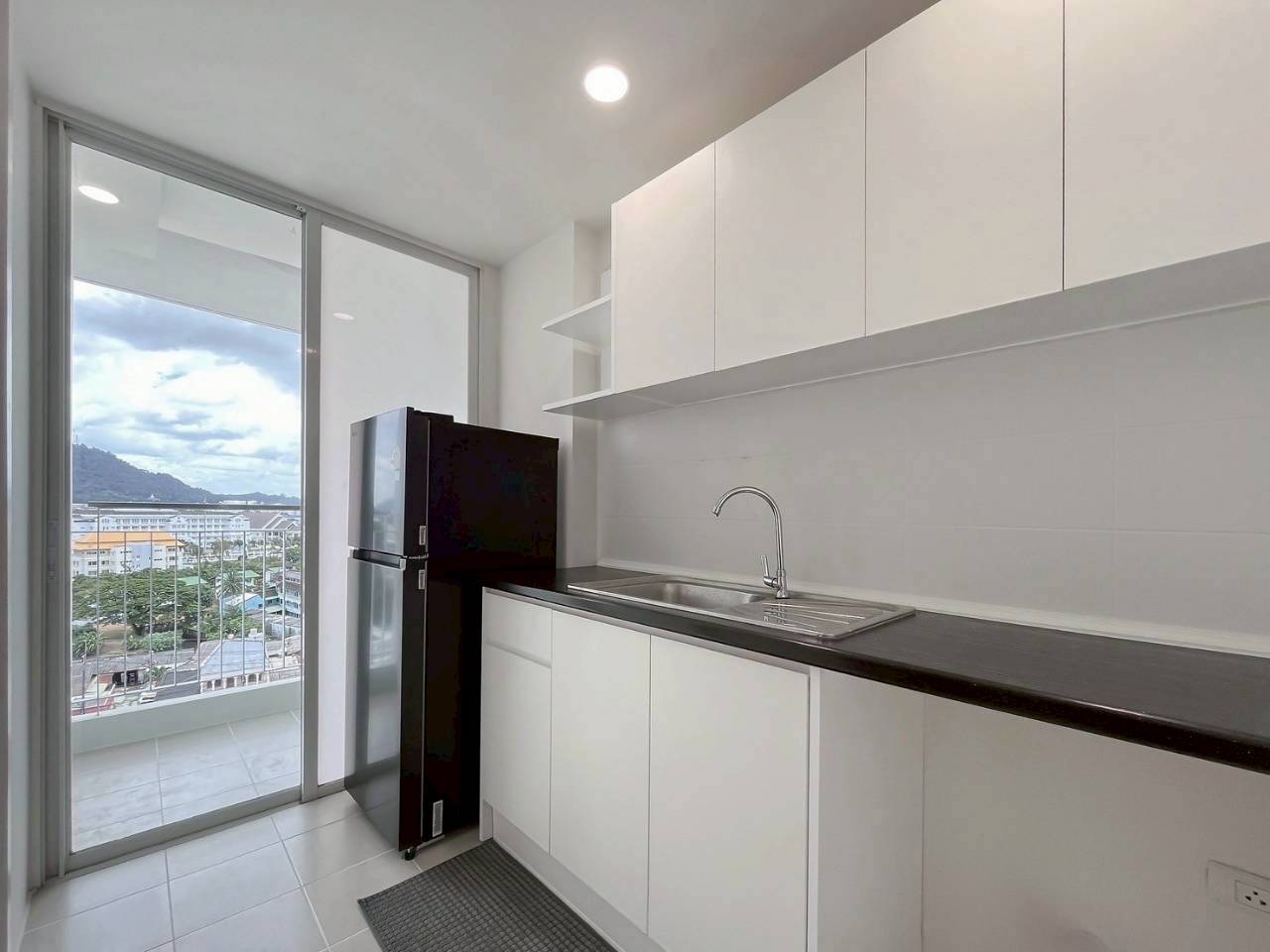 The Light Condo WR-03739 9