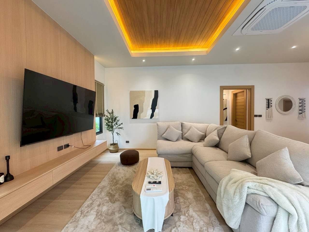 Shambhala Sol Villa Chalong WR-03750 3