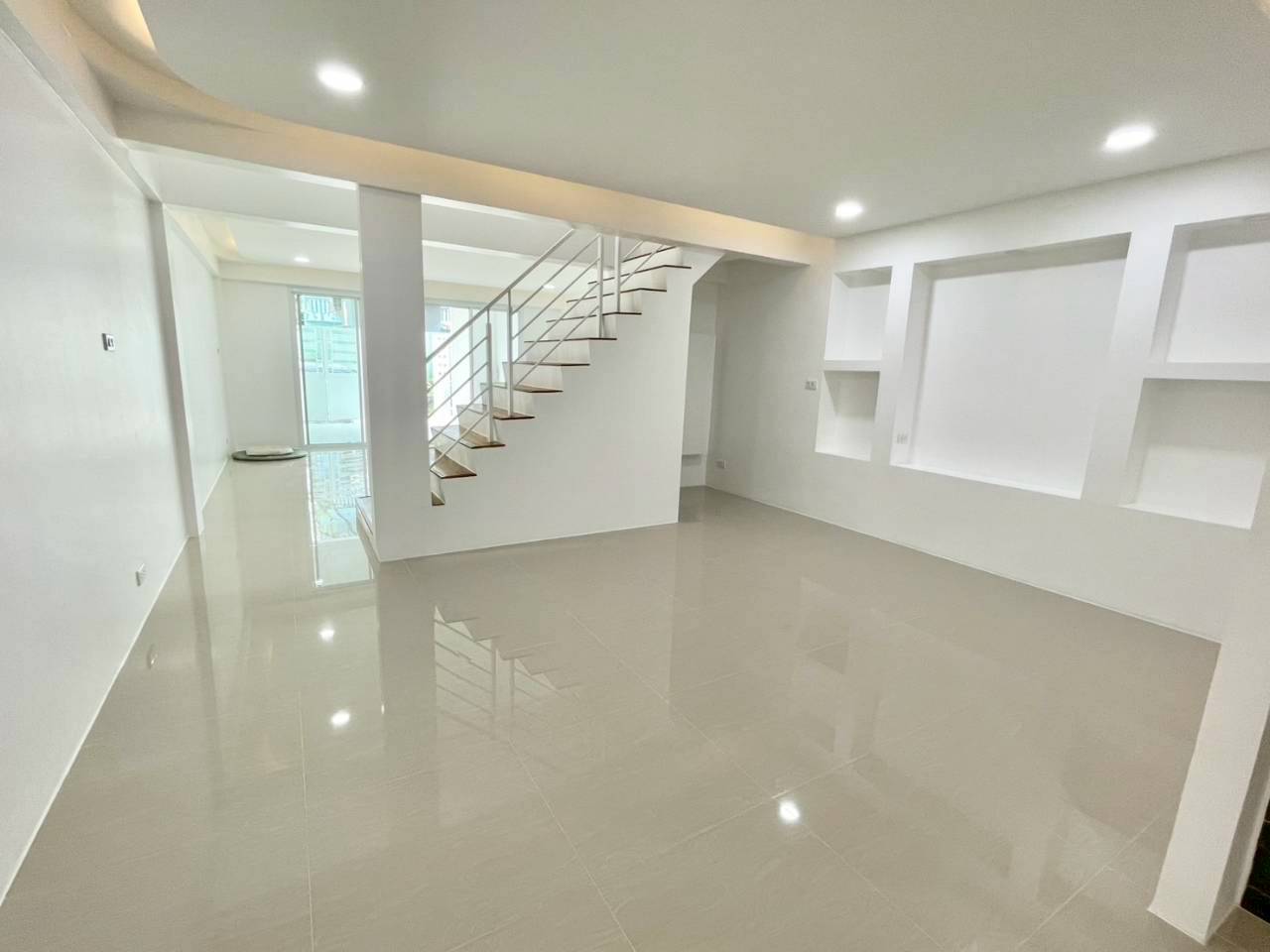 บ้านรีโนเวท 2 ชั้น โซนใจกลางภูเก็ต WR-03765 3