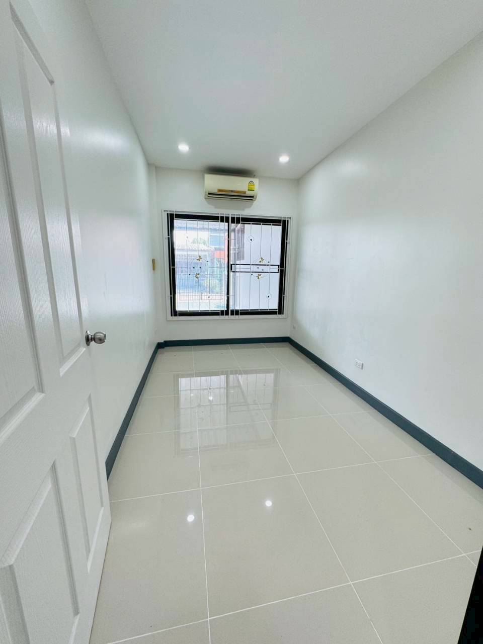 ทาวน์เฮาส์ชั้นเดียว โซนถลาง WR-03769 3