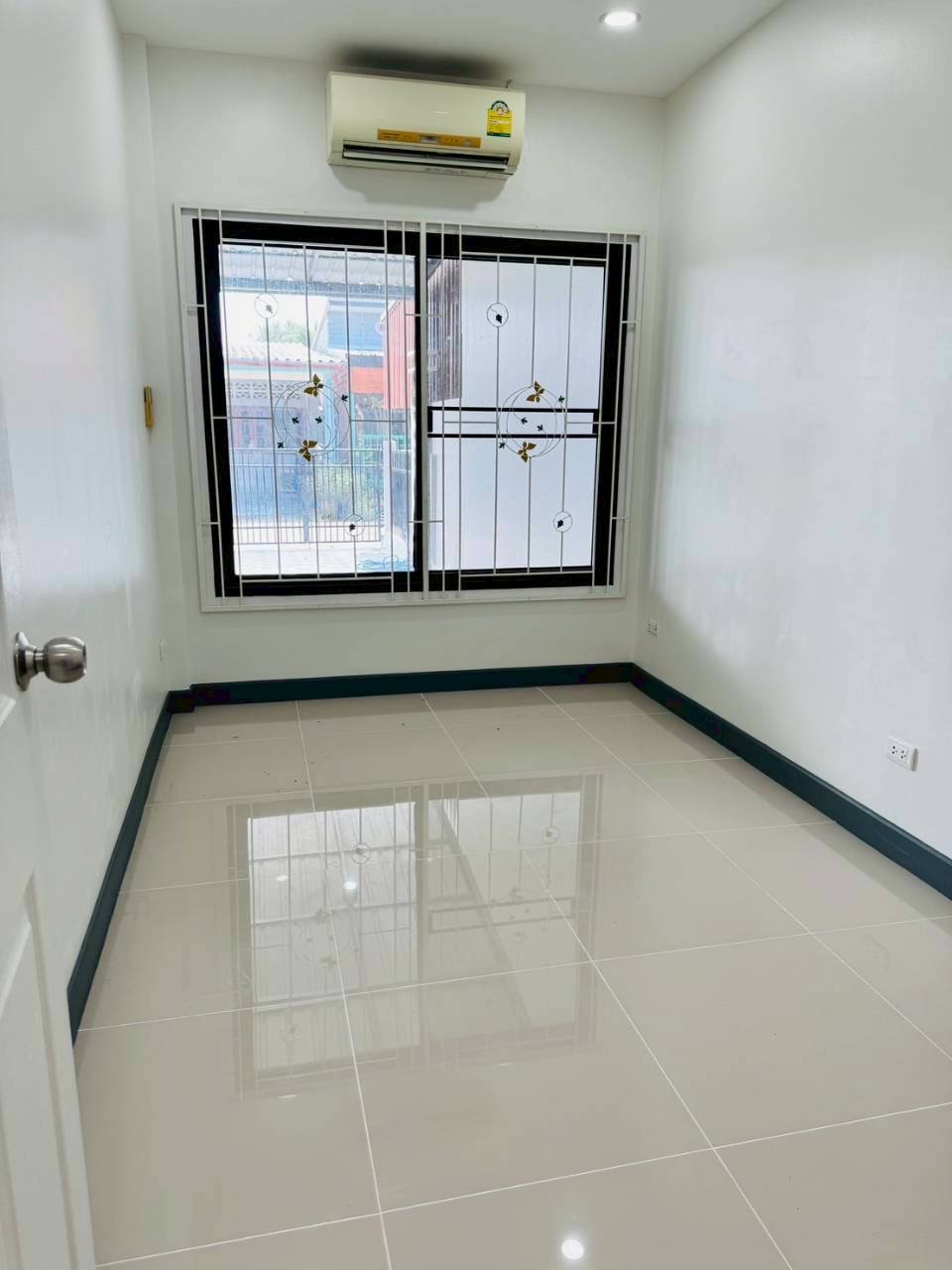 ทาวน์เฮาส์ชั้นเดียว โซนถลาง WR-03769 9