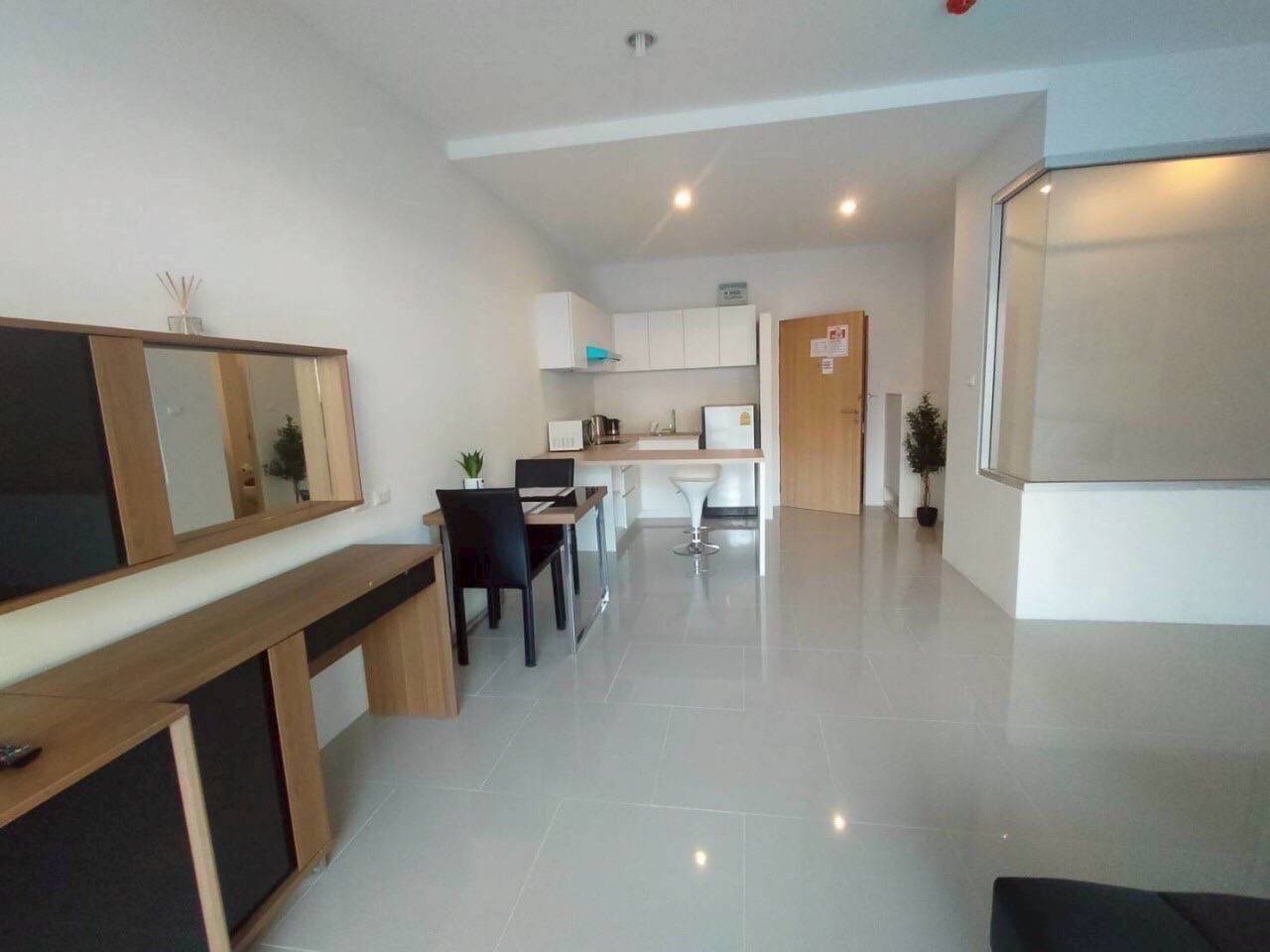 Chic Condominium WR-03774 8