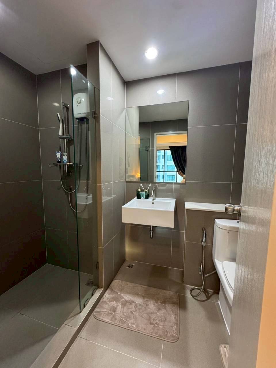 Centrio Condominium WR-03789 10