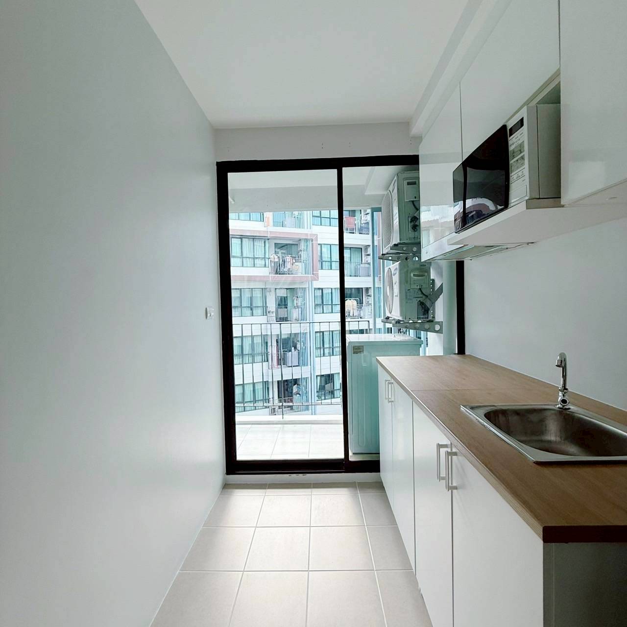 Centrio Condominium WR-03607 10