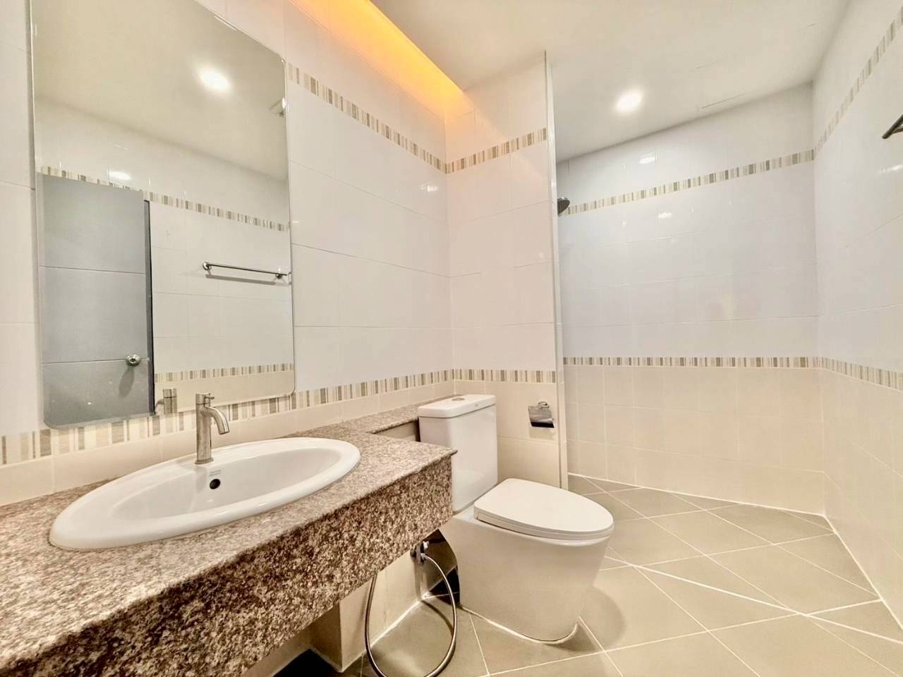 Phanason The Green Place Condominium WR-03794 10
