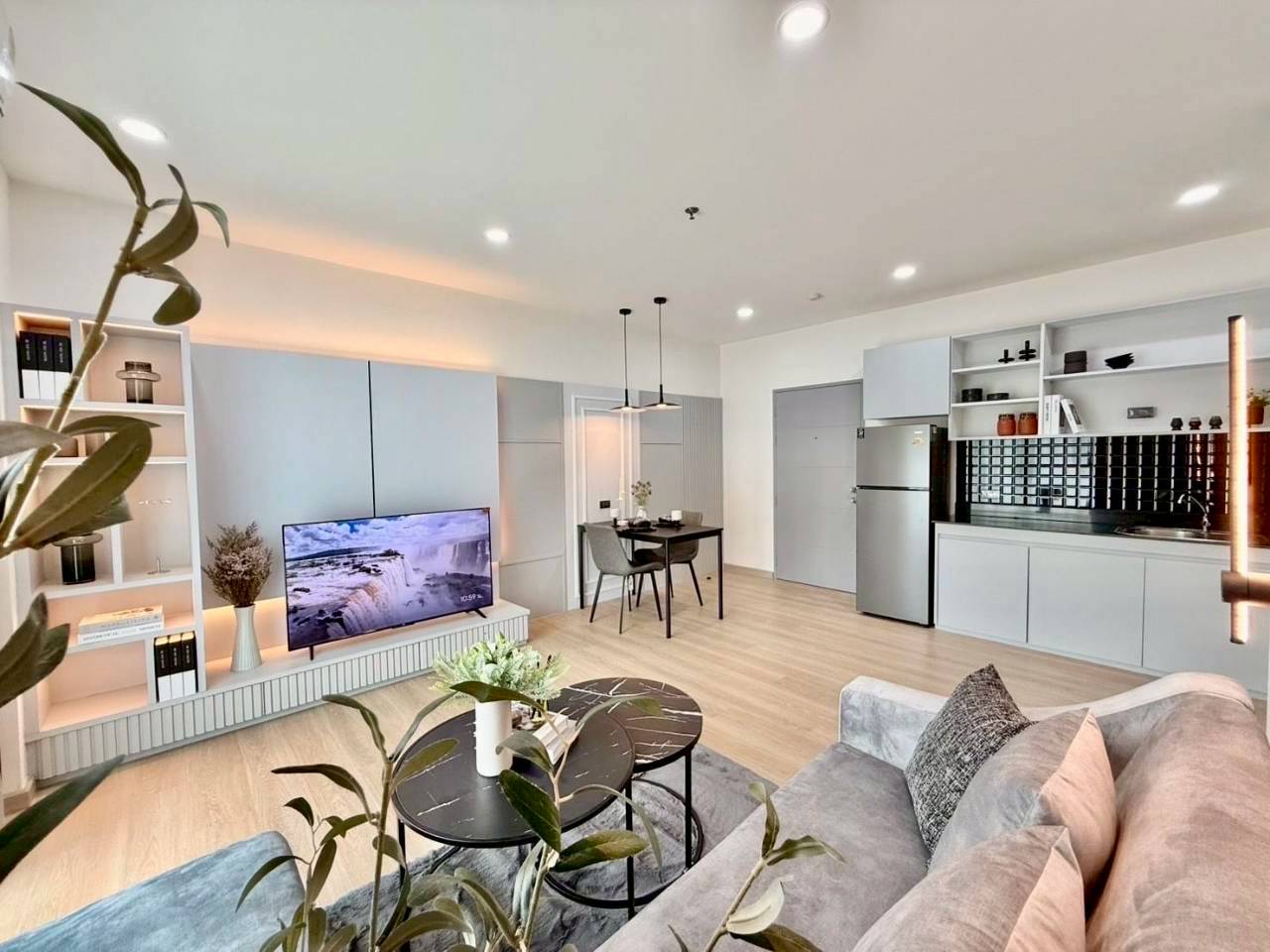 Phanason The Green Place Condominium WR-03794 3