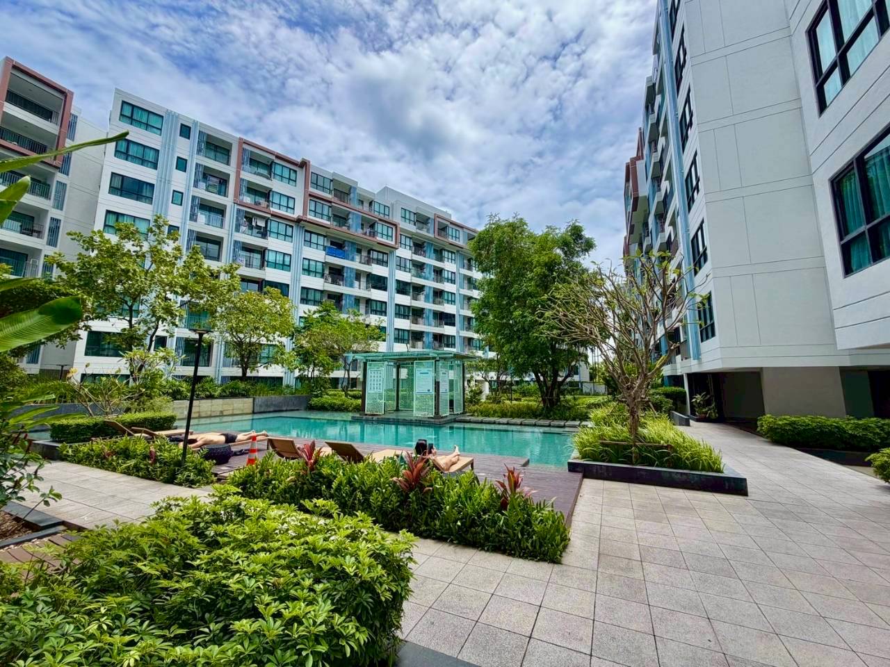 Centrio Condominium WR-03807 10