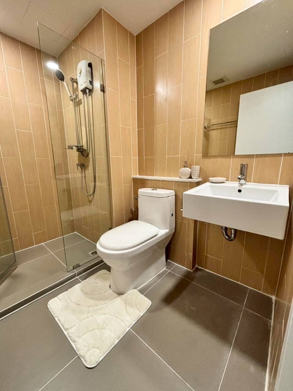 Centrio Condominium WR-03808 10