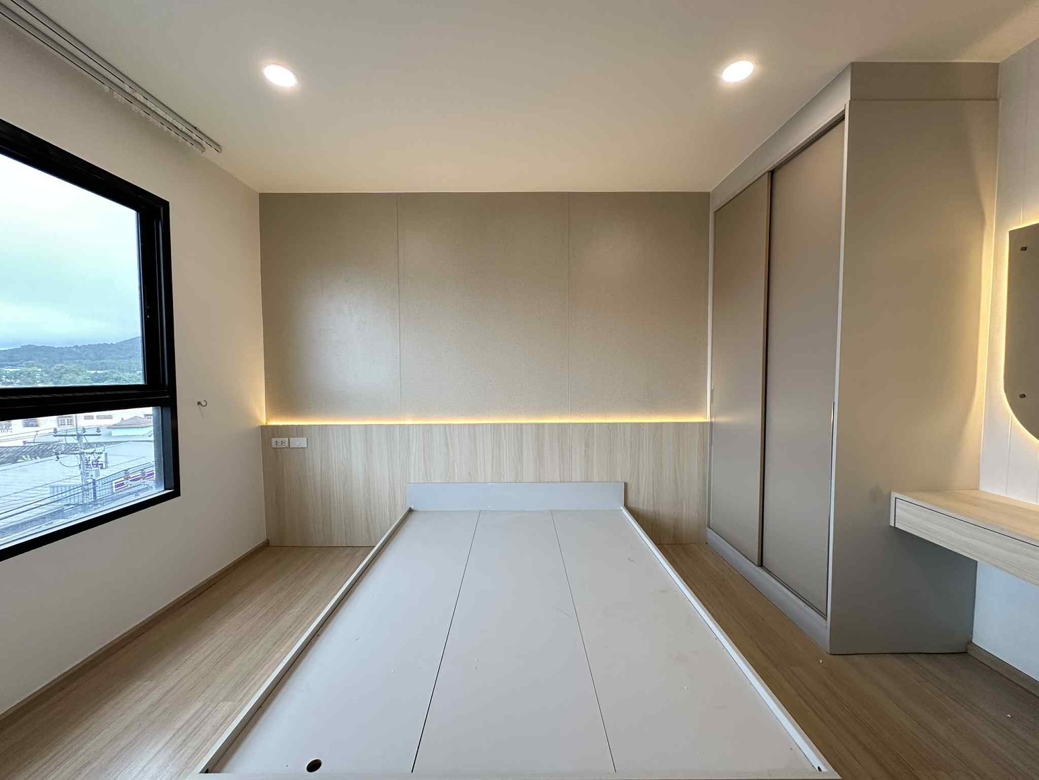 Zcape 1 Condominium WR-03820 2