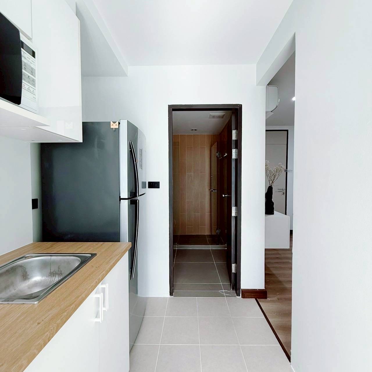 Centrio Condominium WR-03823 11
