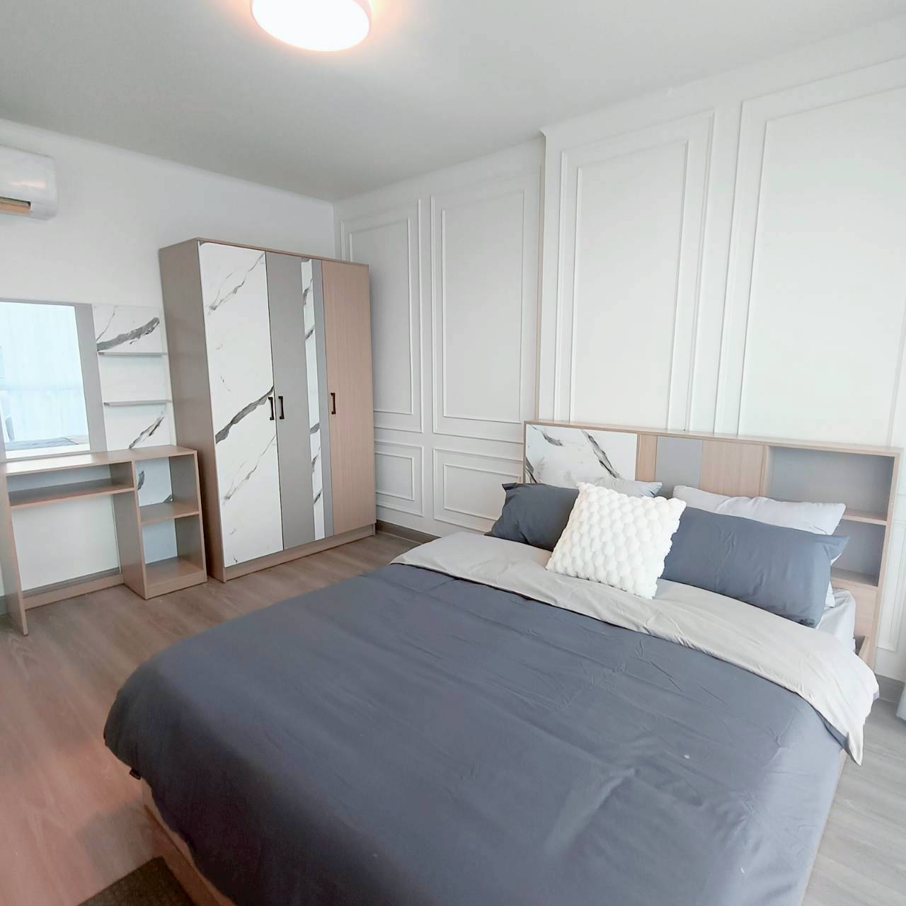 The Wide Condominium WR-03825 3