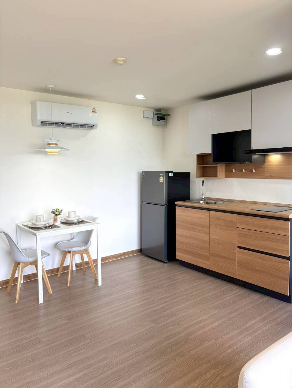 The Clover Condo WR-03698 6