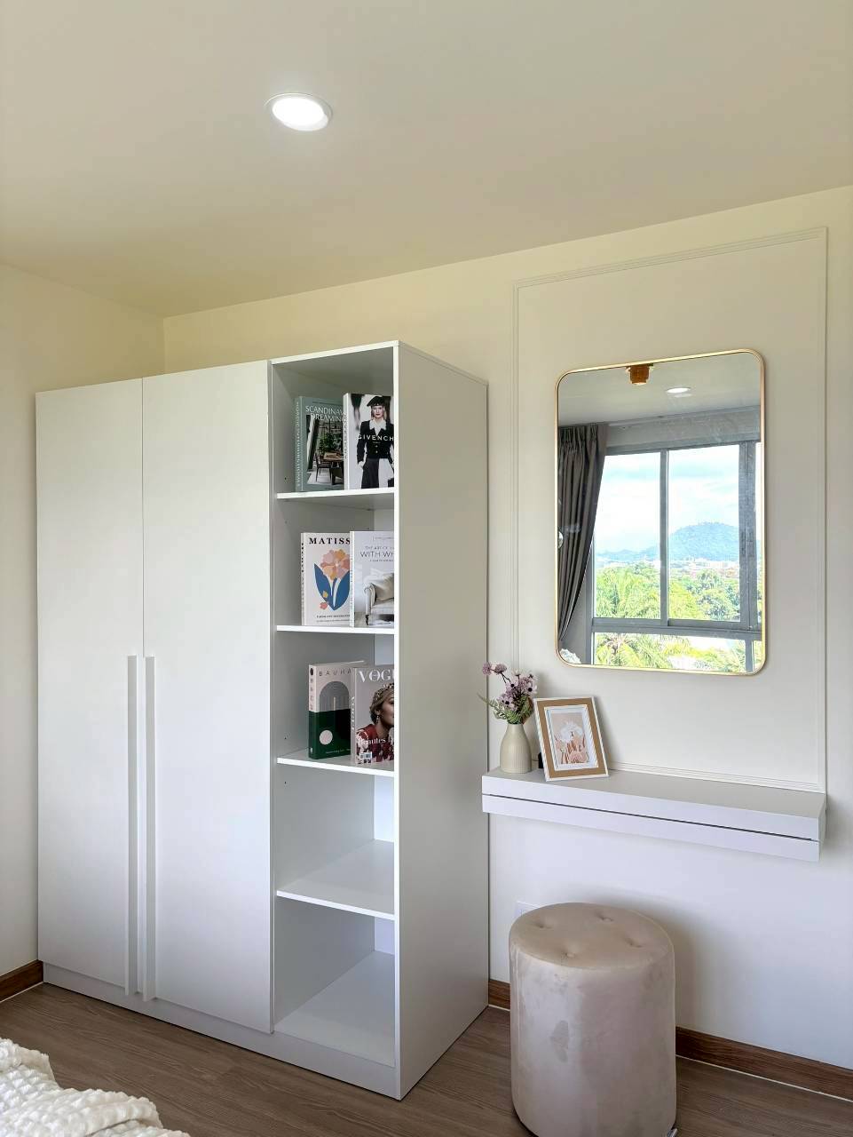 The Clover Condo WR-03698 7