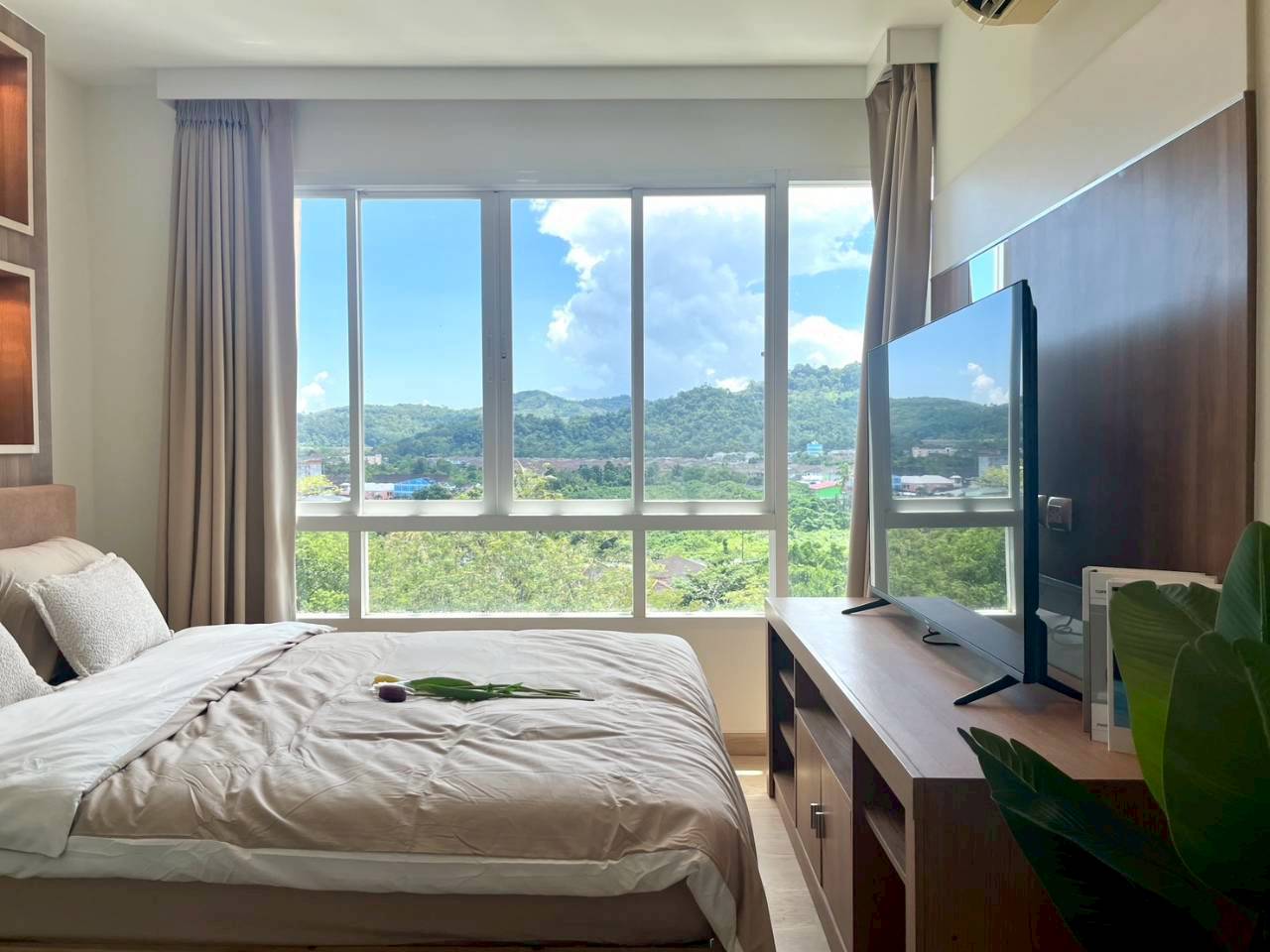 Plus 2 Condominium WR-03830 4