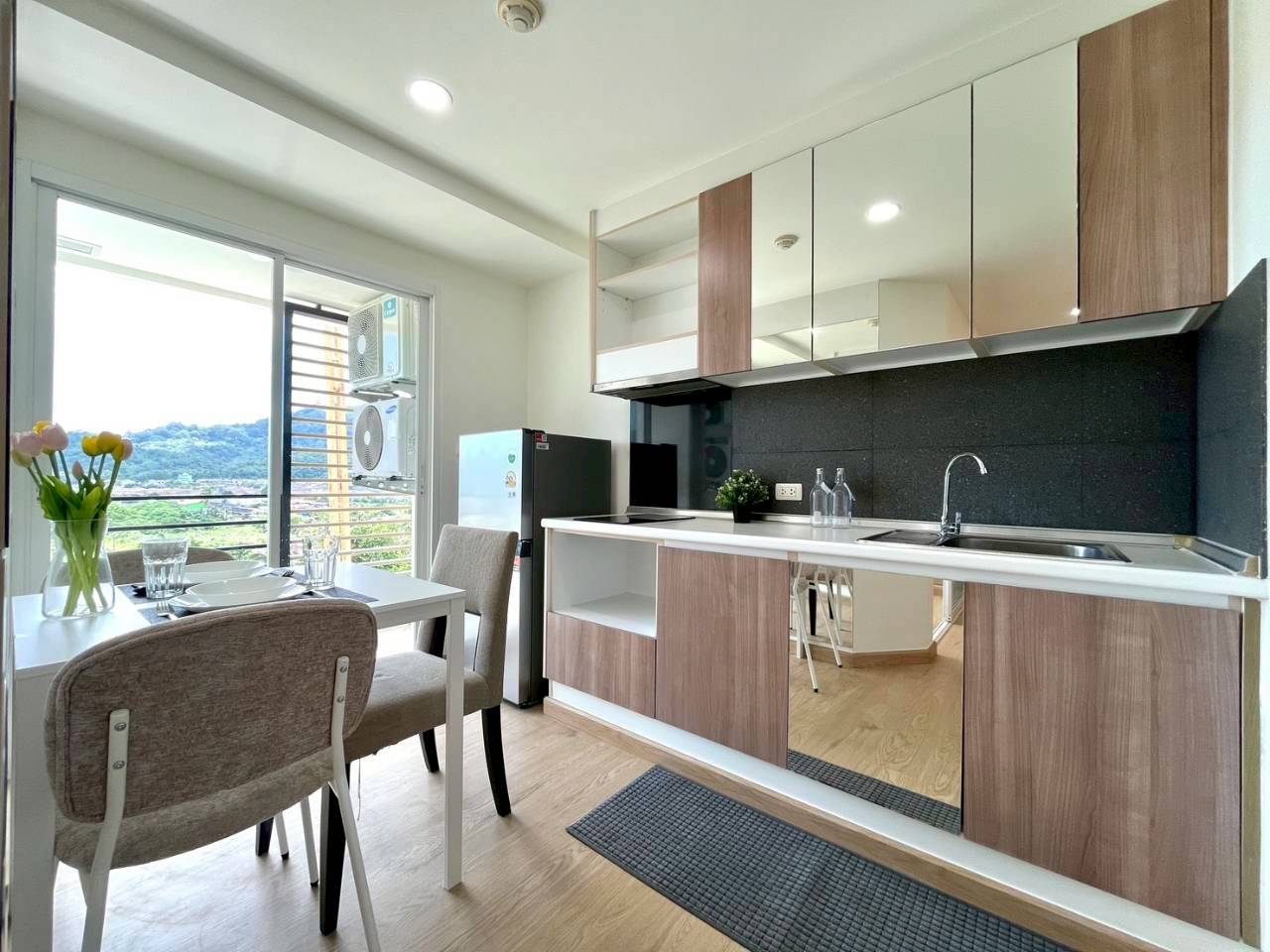 Plus 2 Condominium WR-03830 9