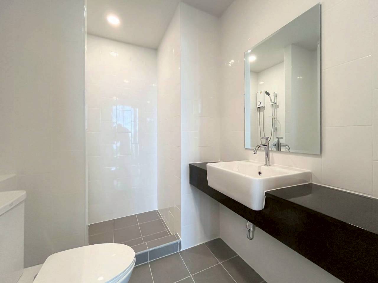 Connext Condo WR-03839 11