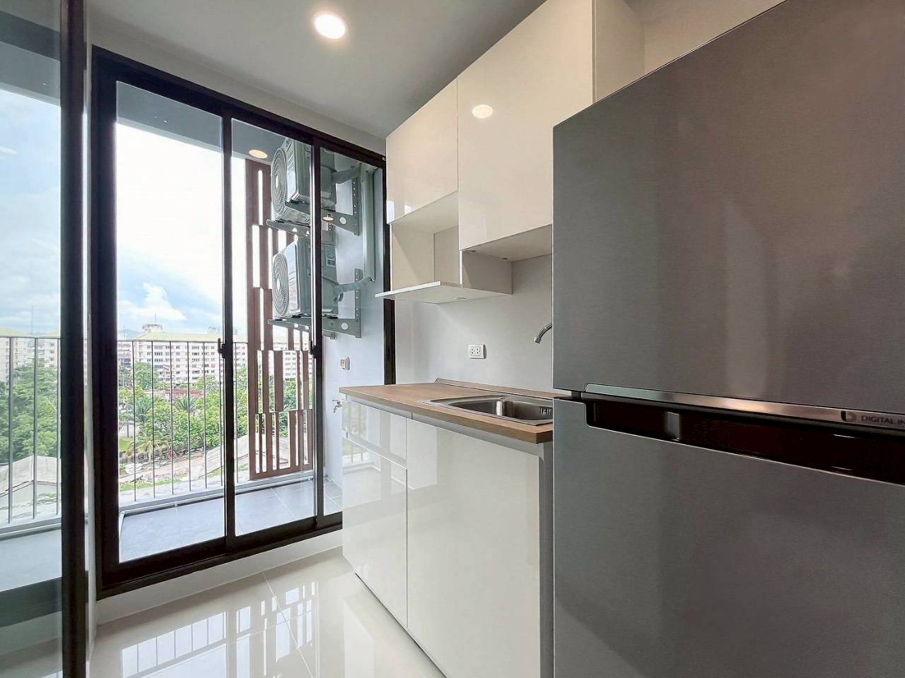 Connext Condo WR-03839 9