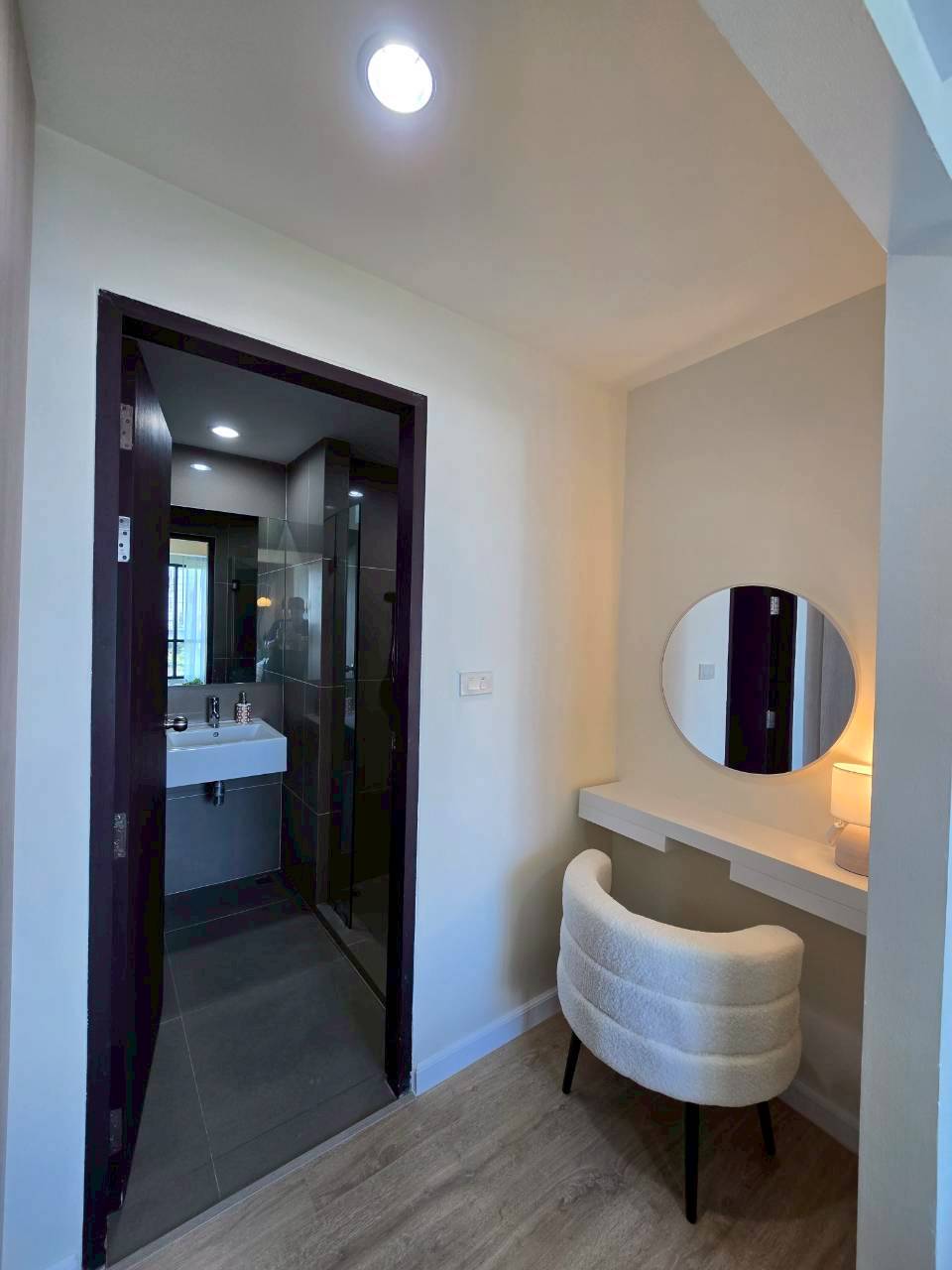 Centrio Condominium WR-03842 8