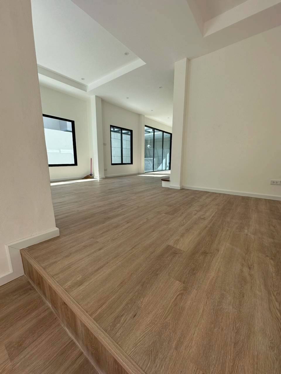 หมู่บ้านดุสิตบุรี WR-03702 3