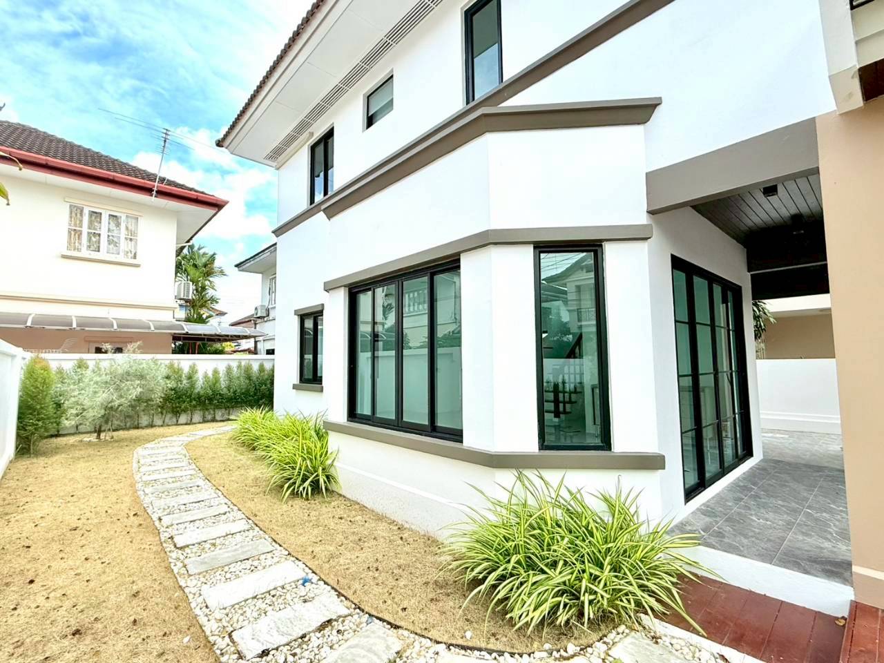 Land & House @ Chalong WR-03851 12