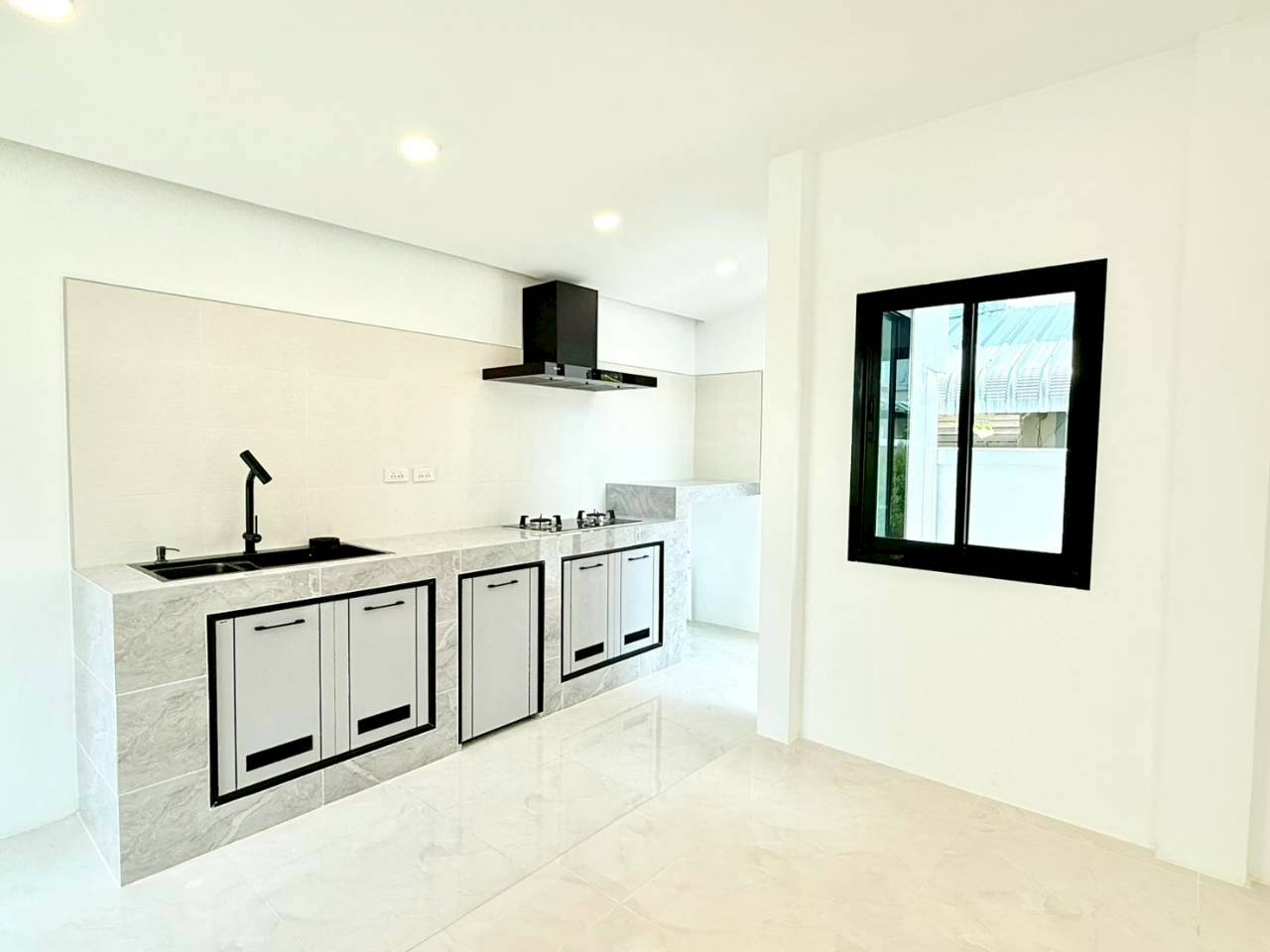 Land & House @ Chalong WR-03851 9