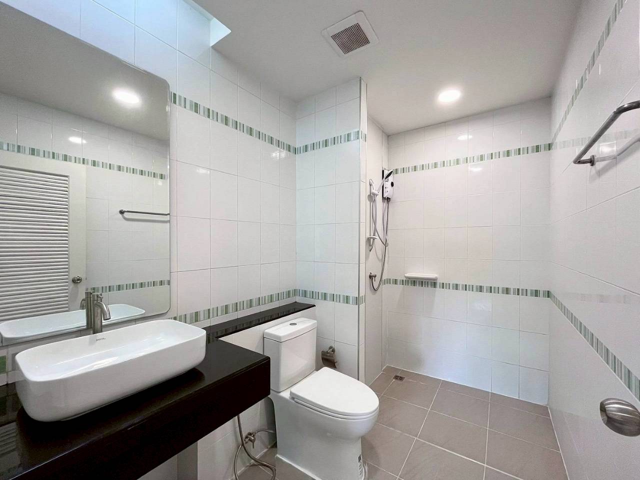 Phanason The Green Place Condominium WR-03861 10