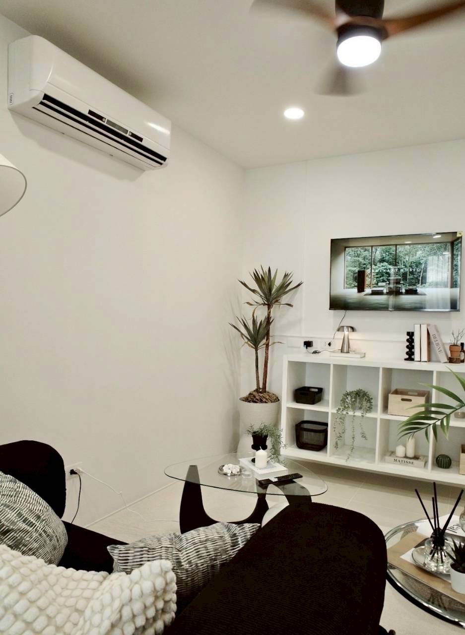 The Square Condominium WR-03866 3