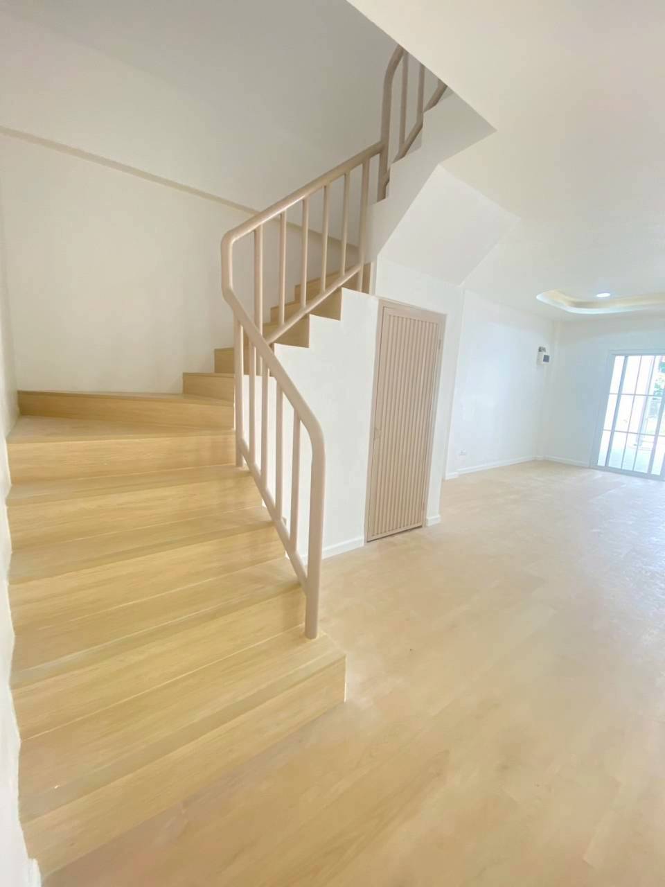 ทาวน์โฮม 2 ชั้น โซนในเมือง WR-03771 6