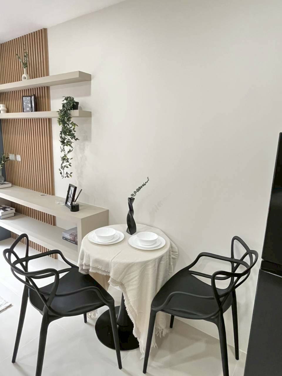 Ratchaporn Place WR-03867 9