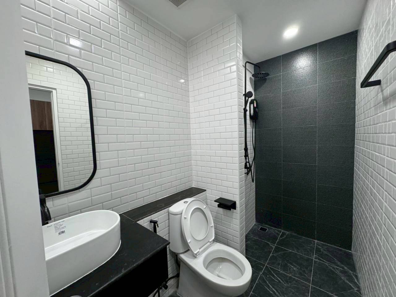 Phanason The Green Place Condominium WR-03904 10