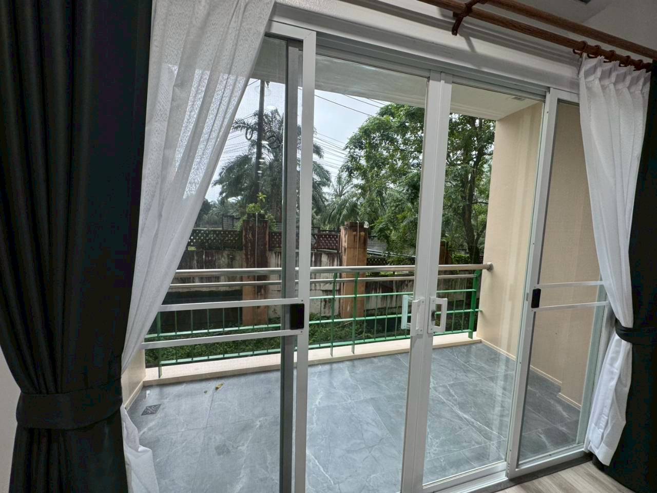 Phanason The Green Place Condominium WR-03904 6