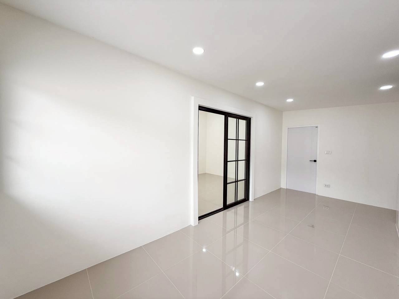 หมู่บ้านสมบูรณ์ทรัพย์ WR-03484 3