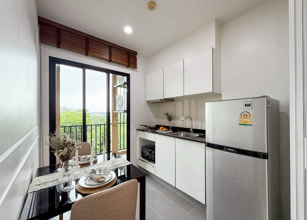 The Base Uptown WR-03908 9