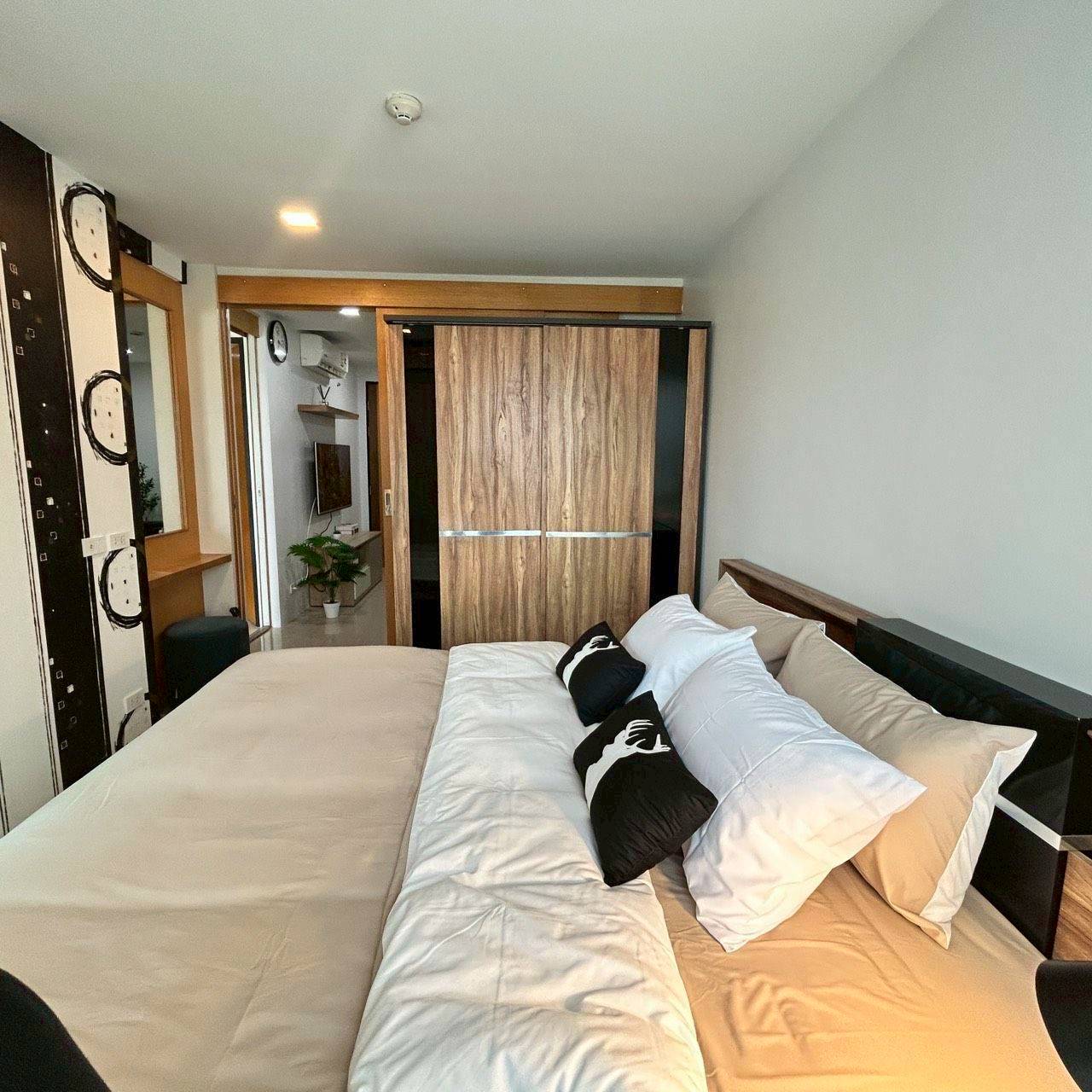 The Future Condo WR-03909 8