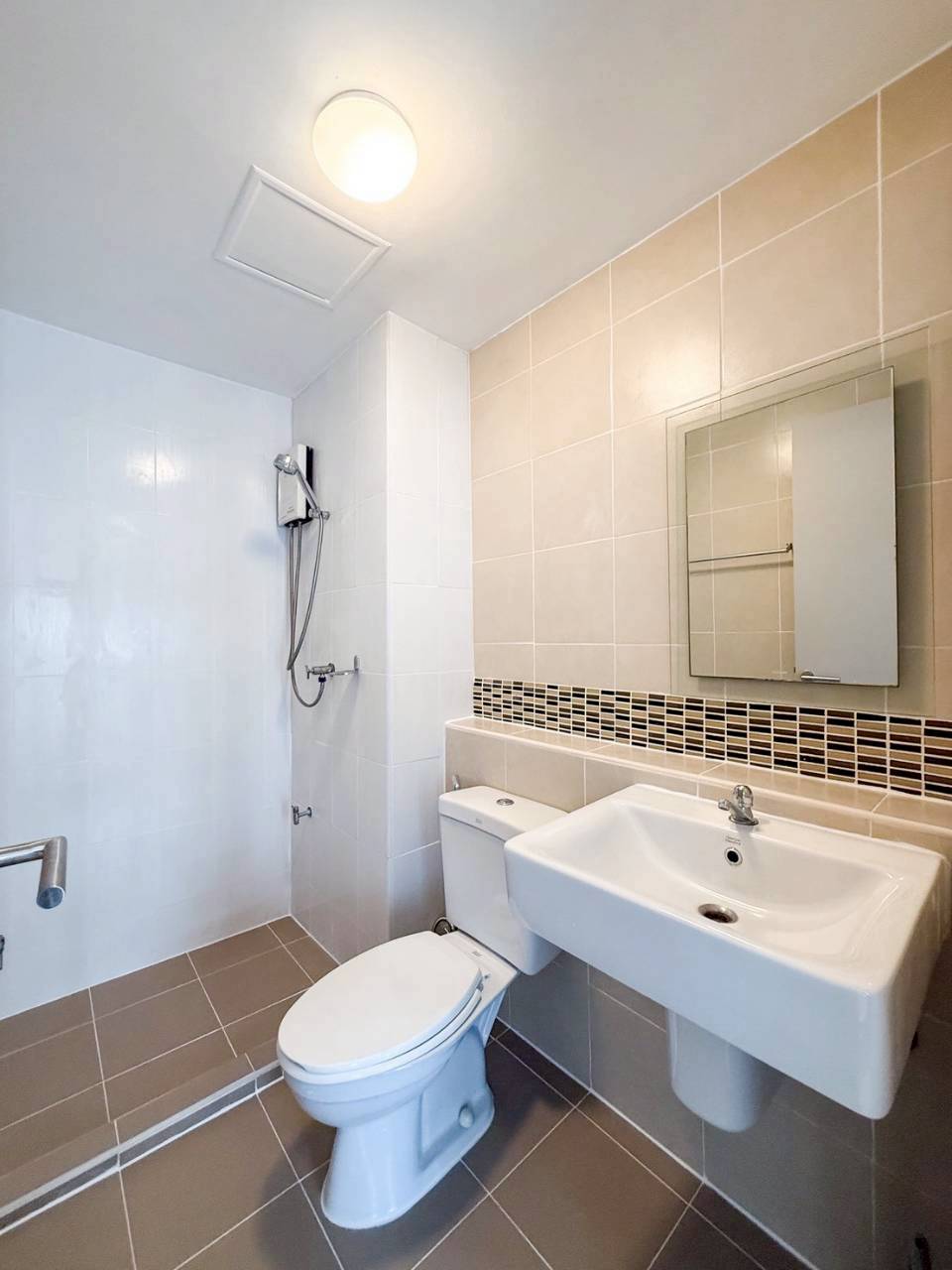 Ratchaporn Place WR-03911 12