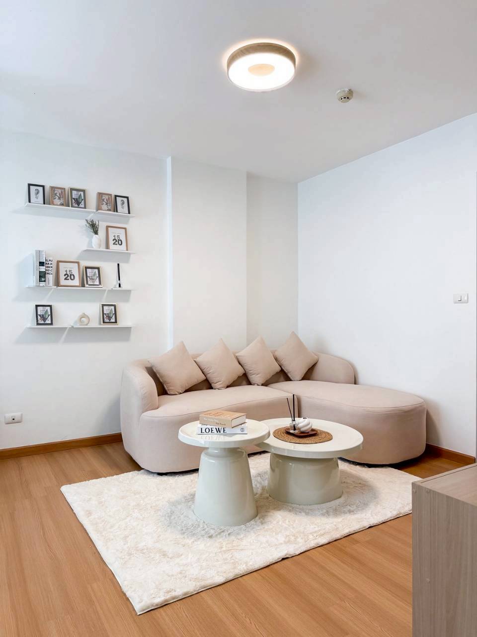 Ratchaporn Place WR-03911 2