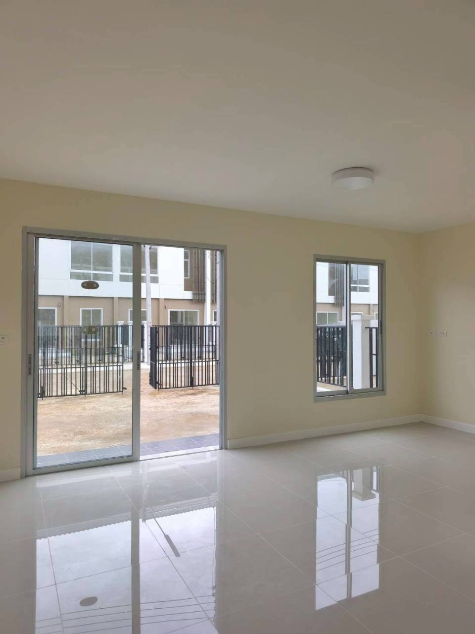 หมู่บ้านอเวนิว บ้านพอน WR-03917 3