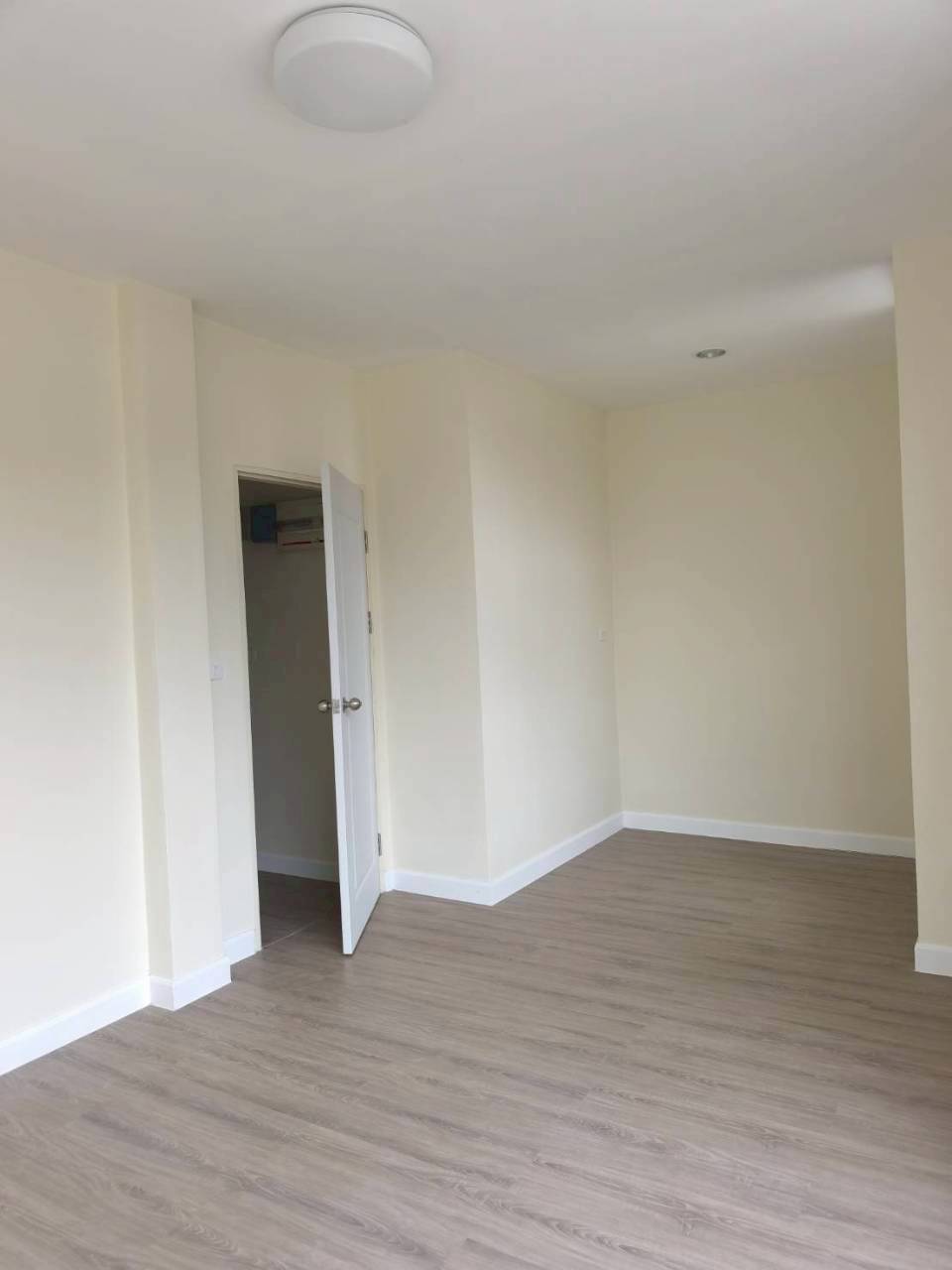 หมู่บ้านอเวนิว บ้านพอน WR-03917 5