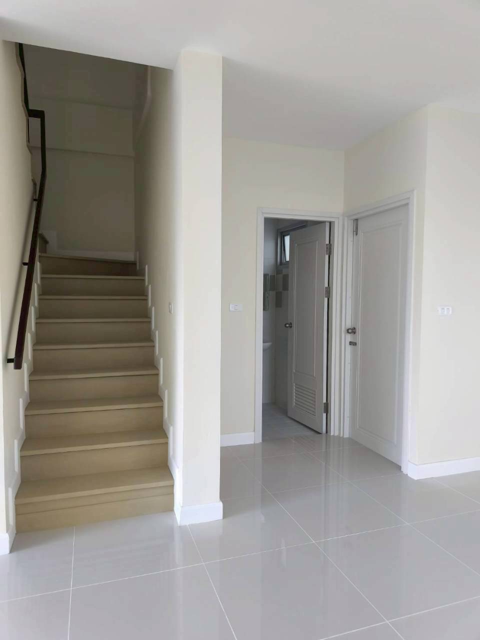 หมู่บ้านอเวนิว บ้านพอน WR-03917 8