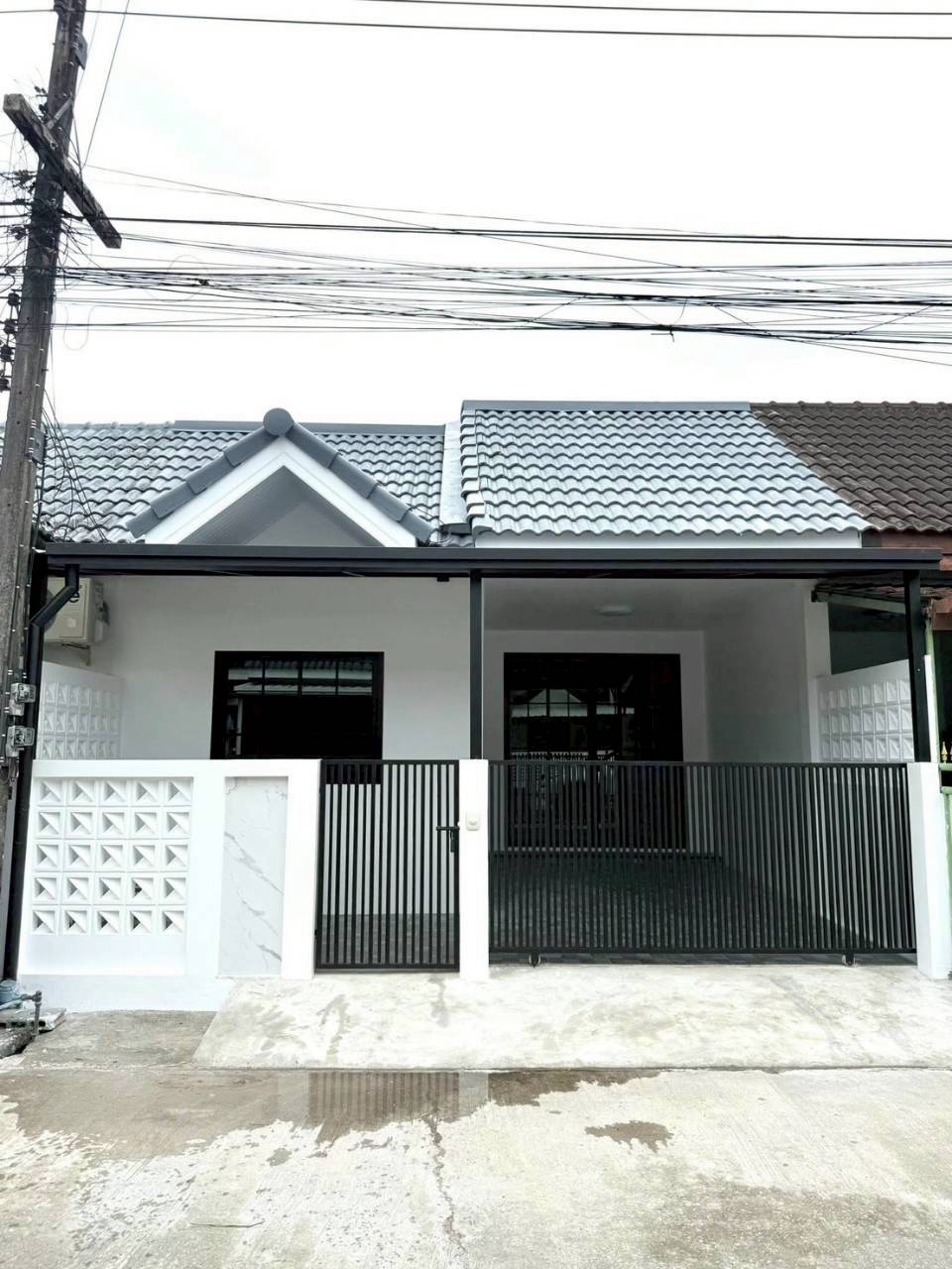 หมู่บ้านแหลมทอง WR-03932 1