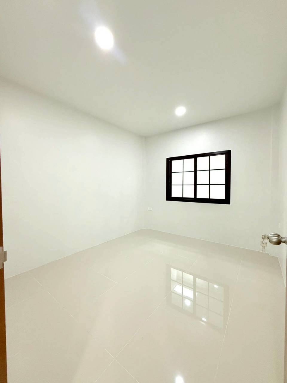 หมู่บ้านแหลมทอง WR-03932 3