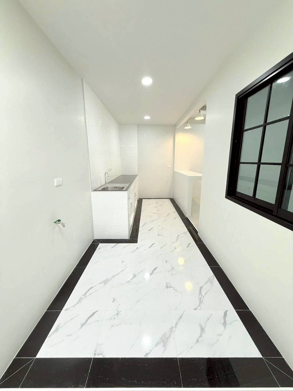 หมู่บ้านแหลมทอง WR-03932 6