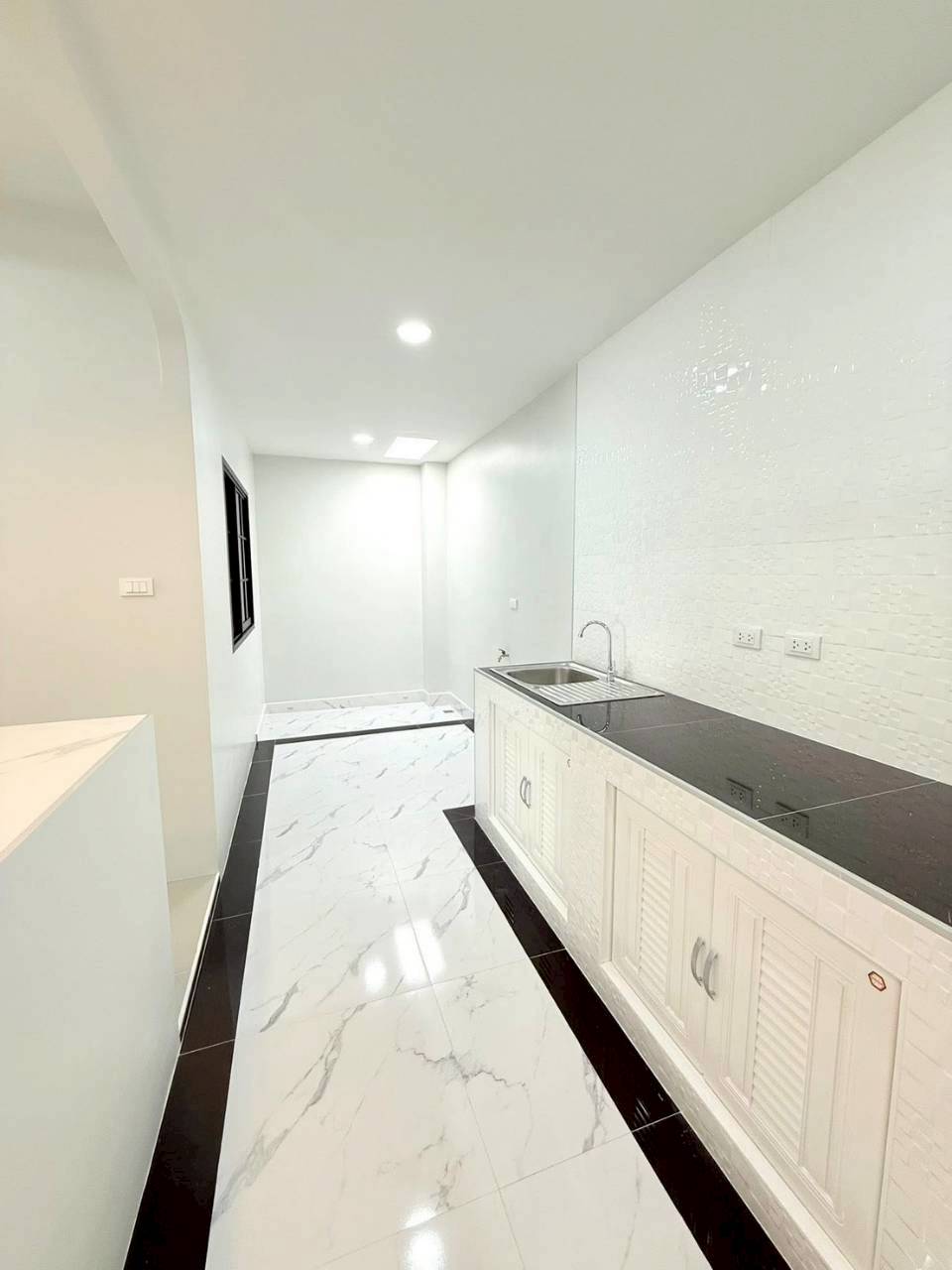 หมู่บ้านแหลมทอง WR-03932 7