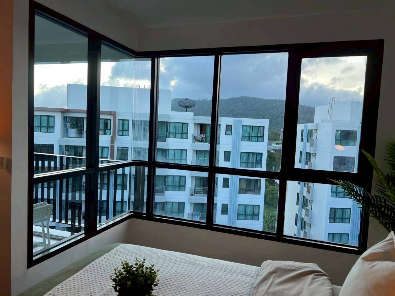 Centrio Condominium WR-03941 11